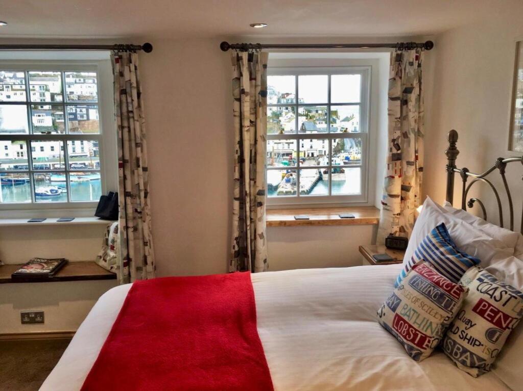 בריקסהאם Sampford Harbour Side Guest House מראה חיצוני תמונה